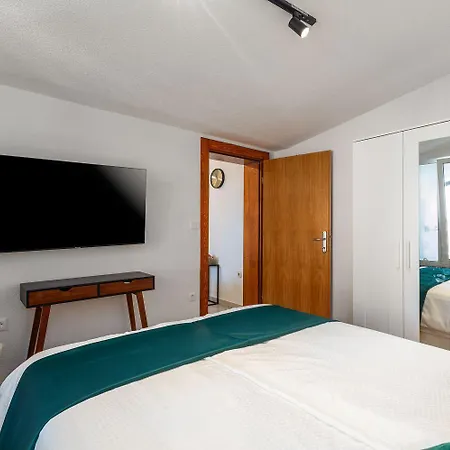 Helles Nur 350 Meter Zum Mit Meerblick Und Schoener Terrasse Daire *