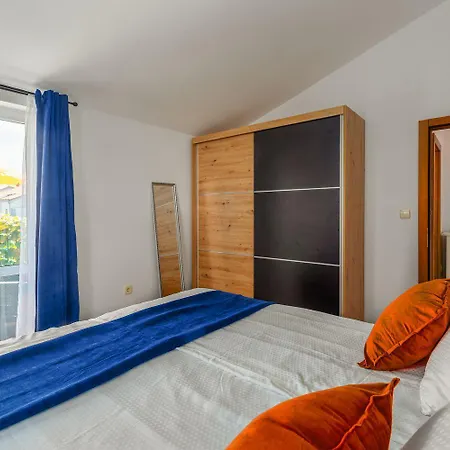 Helles Nur 350 Meter Zum Mit Meerblick Und Schoener Terrasse *